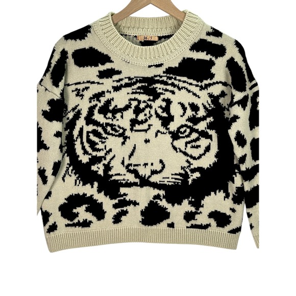 365 Point Tiger Face Animal Print Knit Sweater Cream Black Size Small Oversized - Picture 2 of 10